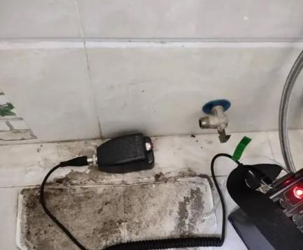 安宁屋顶漏水维修公司分享下卫生间漏水的危害及解决方法